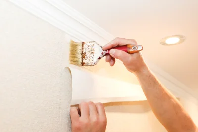 Pose de papier peint à Lorette — revêtements muraux et toiles de verre